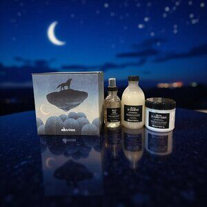 Davines Oi Holiday Gift Shampoo 9.47 oz Conditioner 8.5 oz Oil 4.56 oz